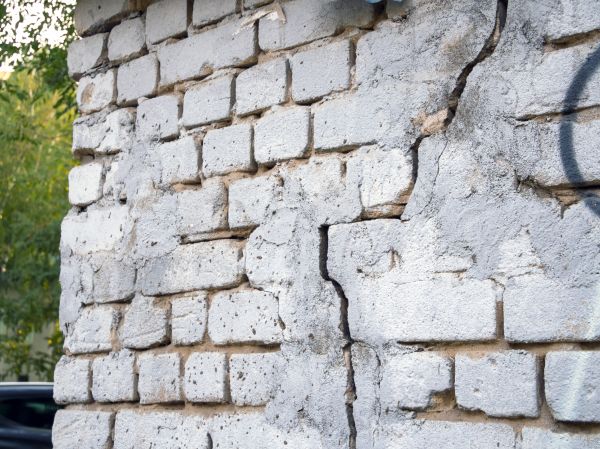 Cracked Brick Wall Repair in Westlake